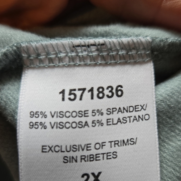 Badgley Mischka 2 Piece Pajama Set - Picture 4 of 4